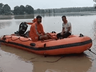 Dam broken due to flood in Baigul river, flood water entered dozens of houses