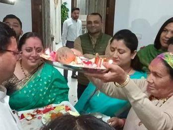 The family gave a grand welcome after Pushkar Singh Dhami became the Chief Minister again