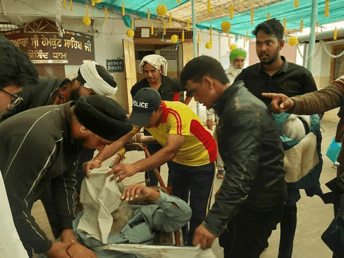 First aid given by SDRF to injured elderly devotee