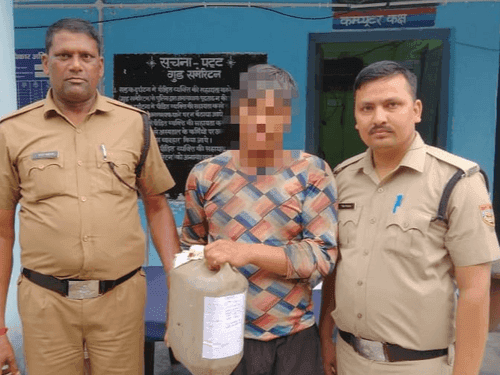 Accused arrested with illegal raw liquor