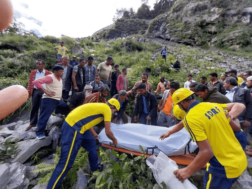 Bolero pickup vehicle fell into the ditch, three died