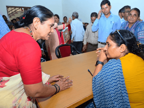 Assembly Speaker Mrs. Ritu Khanduri listened to the problems of the regional people in Kotdwar