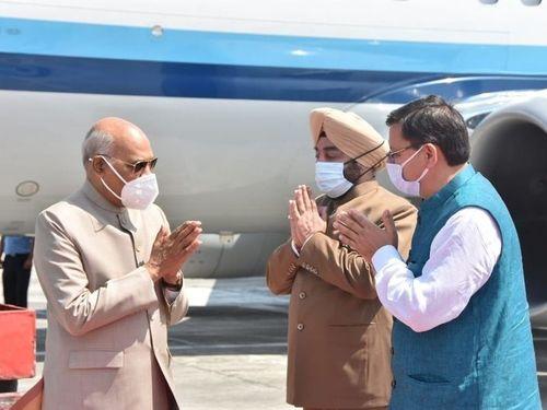 Governor and CM Dhami welcomed President Ram Nath Kovind at Jolly Grant Airport
