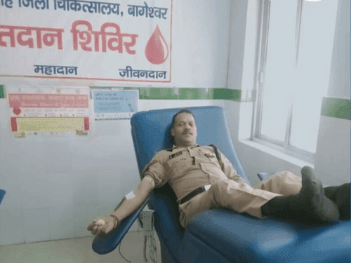 Young man saved the life of an elderly man by donating blood