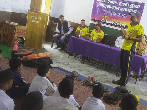 Image for Information related to disaster management given to school children by SDRF