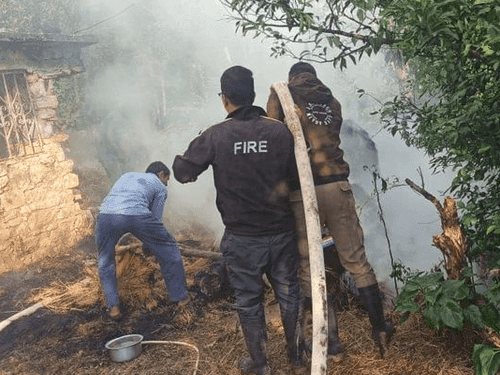 Fire station Kapkot brought the fire under control in cow shed