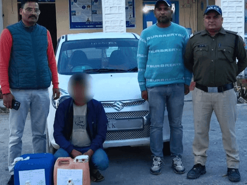 Accused arrested with 45 liters of raw liquor