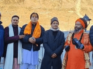 BJP MP Varun Gandhi visited Baba Kedar with his family