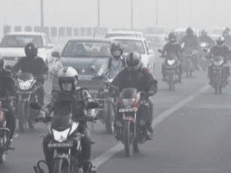 Pollution caused by firecrackers in the capital Dehradun broke last year's record
