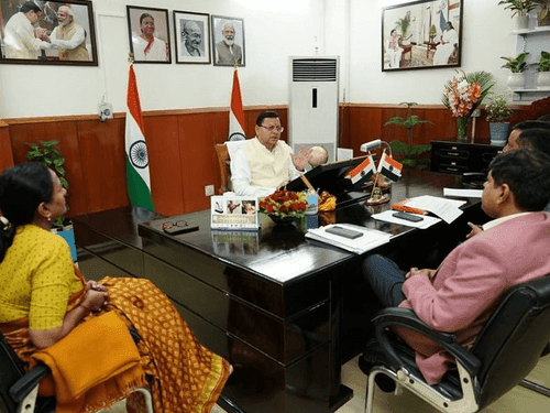 CM Dhami took information about the ongoing relief and rescue operations in Uttarkashi
