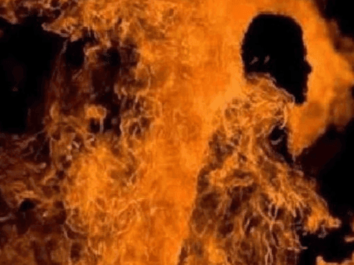 In Dehradun an elderly man sprinkled petrol and set himself on fire, died on the spot