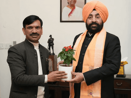 Chairman of Uttarakhand Scheduled Caste Commission met Governor Gurmit Singh