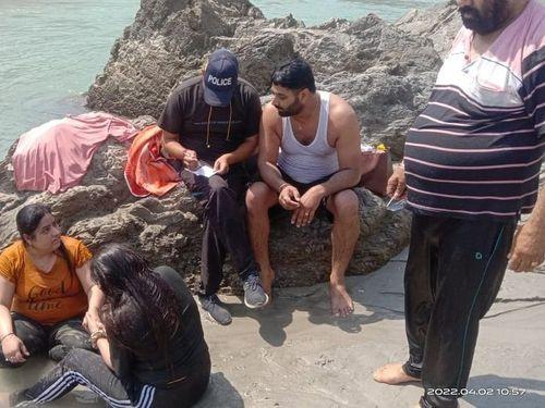 Image for Water police saved lives by safely rescuing the tourists flowing in the Ganges