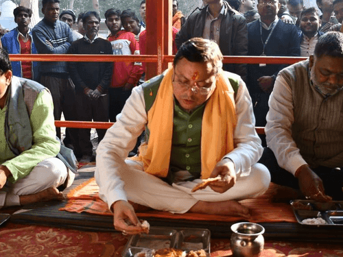 CM Dhami offered prayers at Bharamal temple of Khatima and accepted Prasad