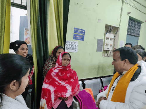 Health Minister Dr. Dhan Singh Rawat inspected Primary Health Center, Sitarganj