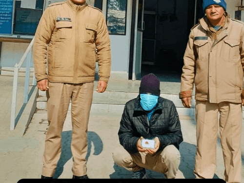 Accused arrested with robbed earring