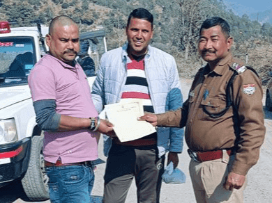 Almora Police cautioned drivers violating traffic rules