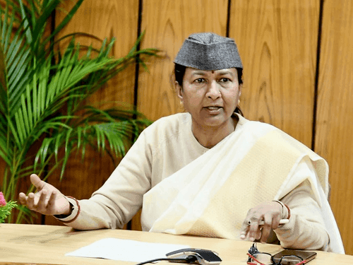 Chief Secretary Mrs. Radha Raturi gave instructions to the officers