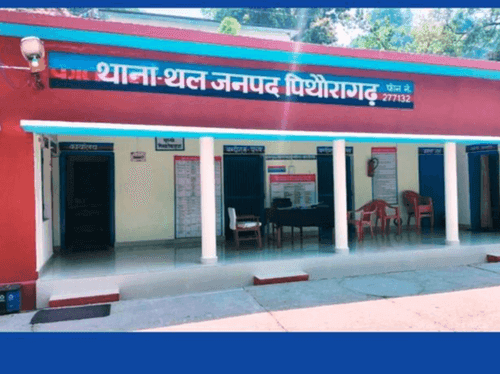 Pithoragarh Police arrested a person with 37 boxes of illegal English liquor and beer