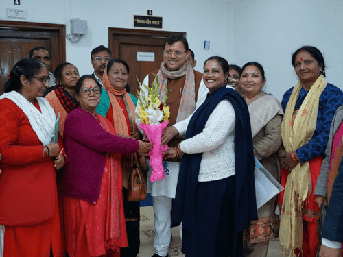 Officials of various unions met CM Dhami
