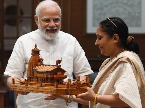 Assembly Speaker Ritu Khanduri did a courtesy call on PM Modi
