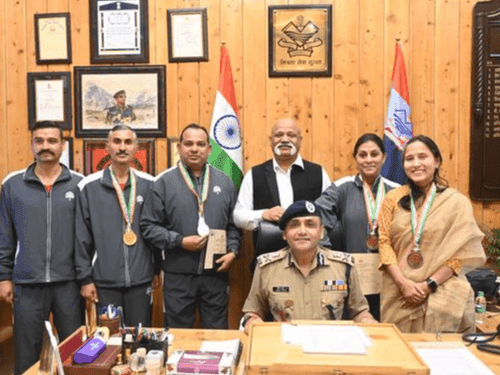 DGP Abhinav Kumar met the medal winning players and congratulated them