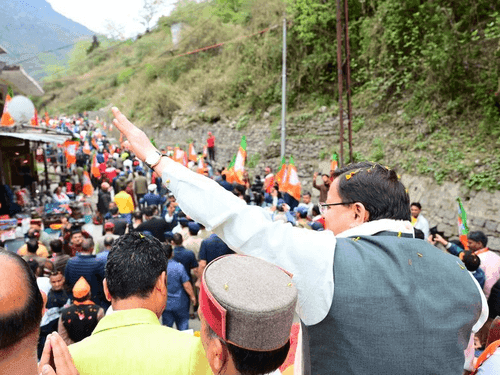 CM Dhami did a road show in the border area Bhatwadi, Uttarkashi