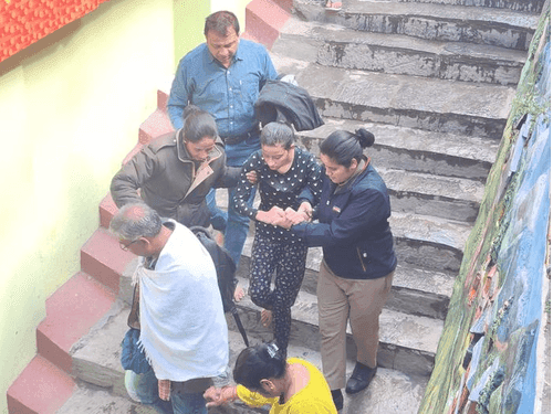 Uttarakhand Police became an angel for the female pilgrim