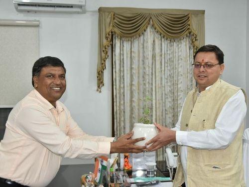 CMD of THDC did a courtesy call on CM Dhami