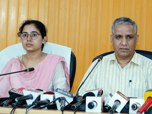 Deputy Chief Electoral Officer jointly held media briefing