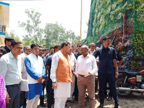 CM Dhami did a field inspection of waterlogging areas in Khatima