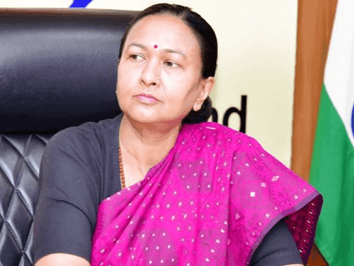 CS Mrs. Radha Raturi gave instructions to all the DMs of the state