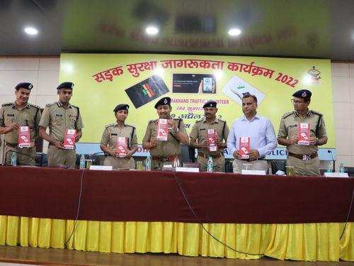 Uttarakhand Traffic Volunteer Scheme was launched by Shri Ashok Kumar IPS DGP in Reserve Police Line