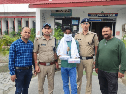 Smuggler arrested with 263 grams of illegal smack