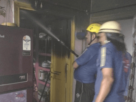 Fire Service Haridwar controlled the fire in the kitchen