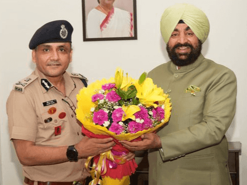DGP Abhinav Kumar met Governor Gurmit Singh