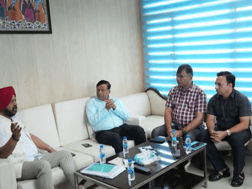 Sub-committee members met the Director General of Information