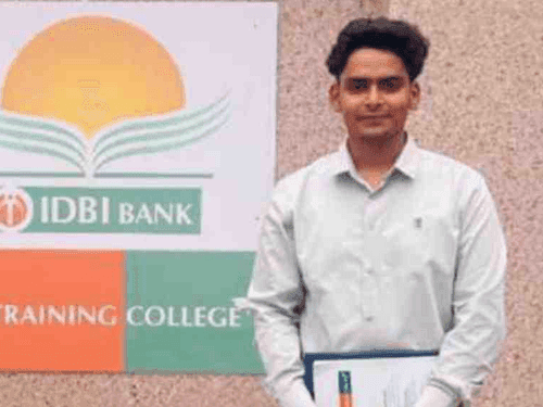 Haldwani's Rahul became IDBI Bank manager