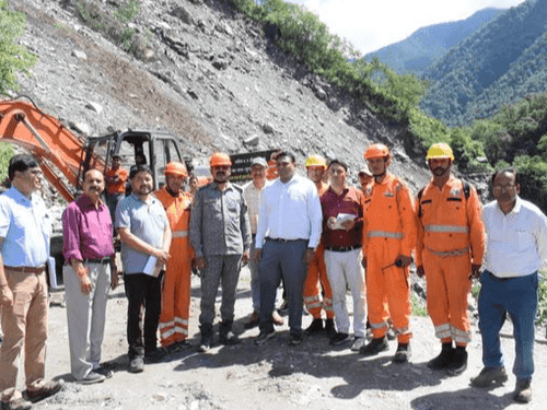 Chardham Yatra Secretary inspected the ongoing works after heavy rains