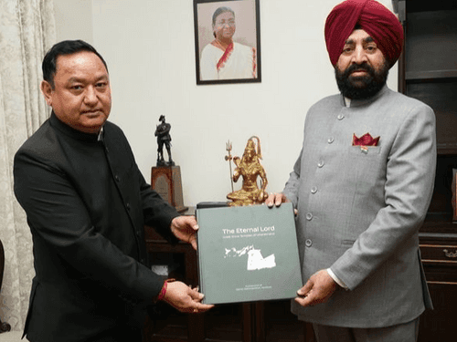 District Magistrate Haridwar met Governor Gurmit Singh