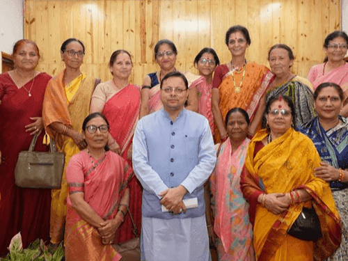 Officials of Uttarakhand State Aandolankari Manch met CM Dhami