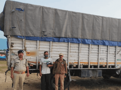 Image for Almora Police arrested the driver for driving under the influence of alcohol