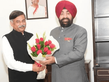 Principal Accountant General Parvinder Yadav met Governor Gurmit Singh