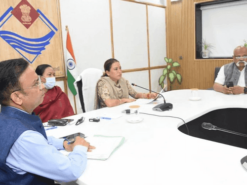 Cabinet Minister Rekha Arya held a meeting regarding preparations for the National Games