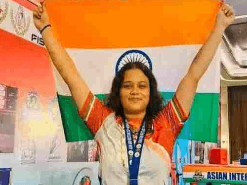 Akriti Kandhari won silver medal in Asian Wrestling Championship