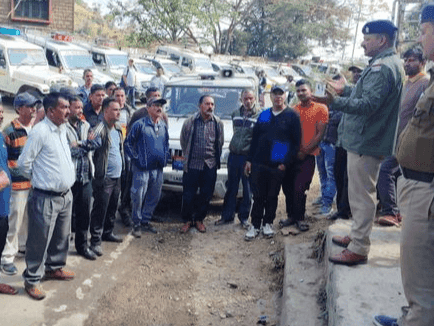 Pithoragarh Police conducted a flag march in the city area