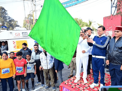 CM Dhami participated in the 'Run for Unity' cross country race