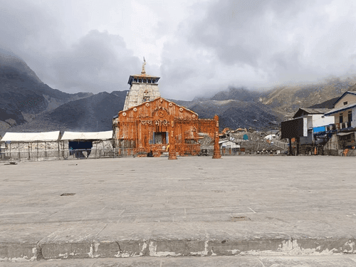 Cleanliness drive is being conducted on the pilgrimage route including Kedarpuri
