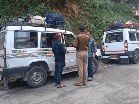 Bageshwar Police made drivers/operators aware of traffic rules