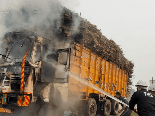 Fire station Mayapur brought the fire in the truck under control